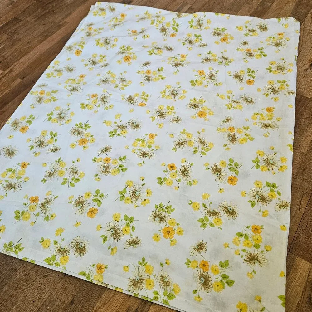 Vintage 60s 70s Pequot Double Full Flat Bed Sheet Easy Care Floral Yellow Fabric